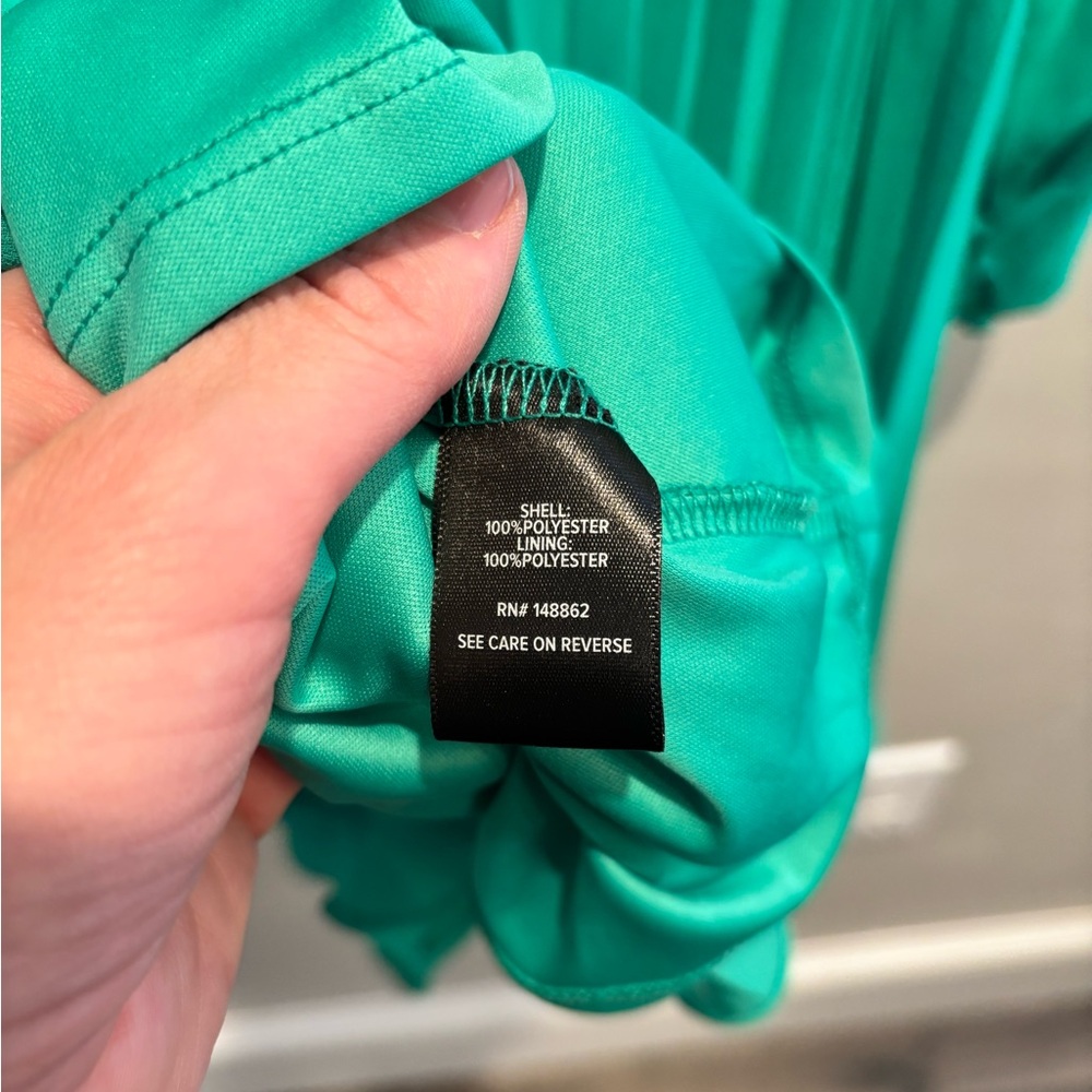 Torrid Vibrant Green Long Sleeve Dress Easter spring pleated midi size 12 - Picture 3 of 16